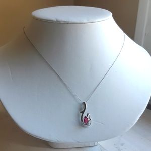 Vintage Sterling Silver Necklace with a Pink Crystal Pendant